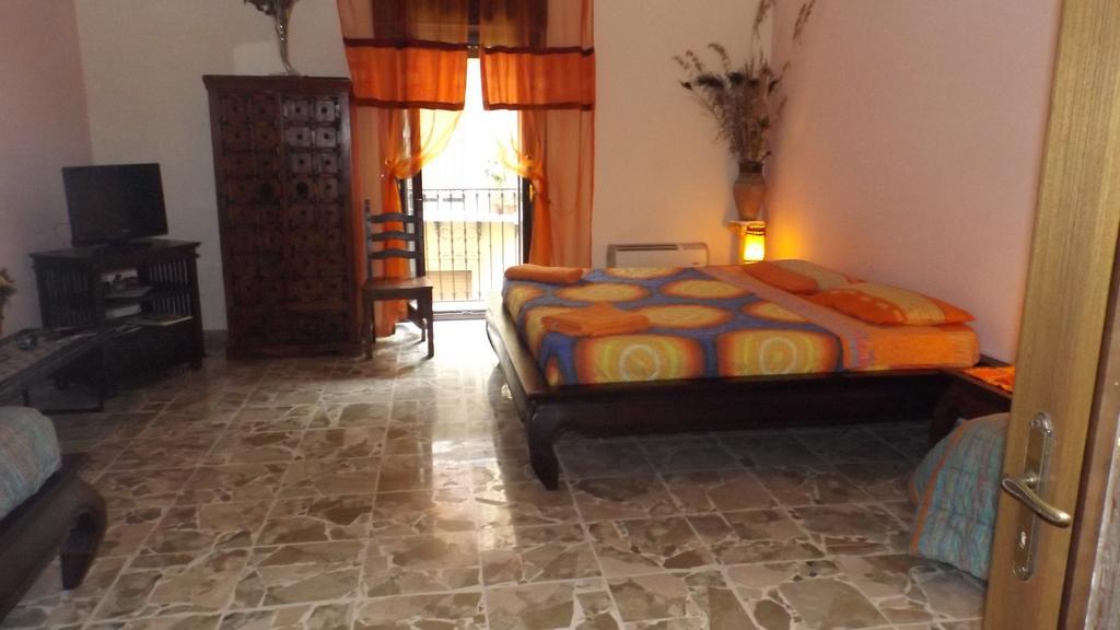 Bed And Breakfast Baobab Piazza Armerina Exteriör bild
